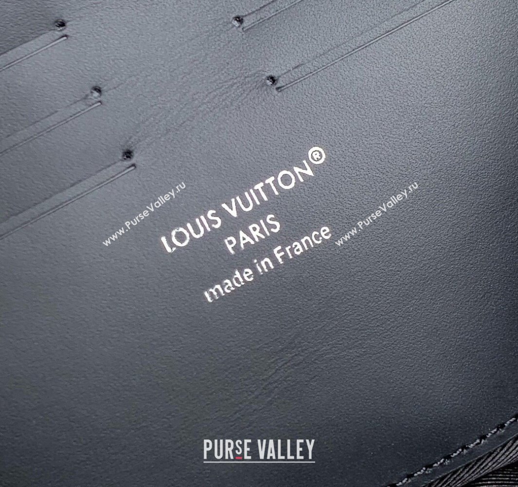 Louis Vuitton Mens Pochette Kasai Clutch in Black Monogram Shadow Leather M14910 2025 (KI-250523089)