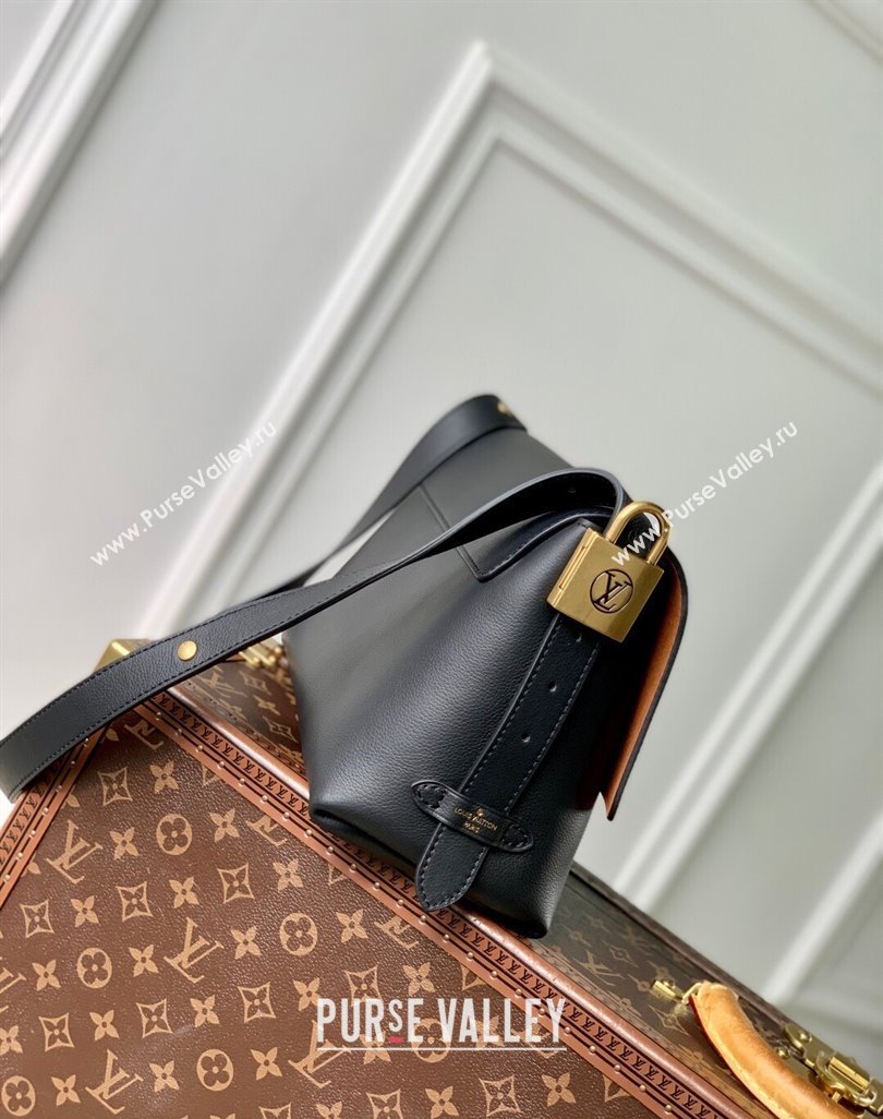 Louis Vuitton Low Key Messenger Bag in Calf Leather M13148 Black 2025 (KI-250523094)