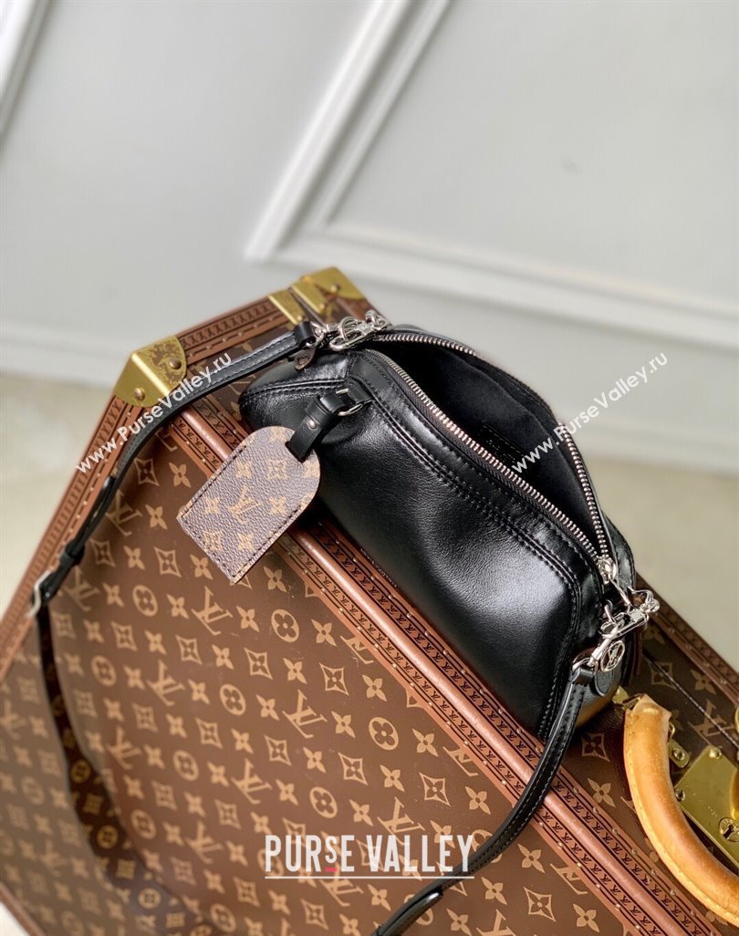 Louis Vuitton Pochette Vibe Bag in Black Lambskin leather M14544 2025 (KI-250523106)
