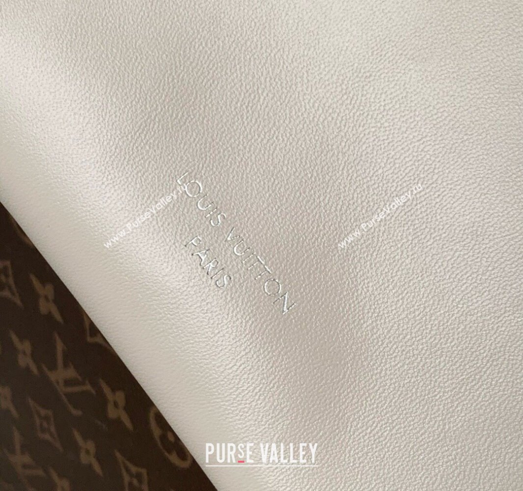Louis Vuitton CarryAll Cargo Vibe PM Bag in Lambskin leather Vanilla White M12919 2025 (KI-250523110)
