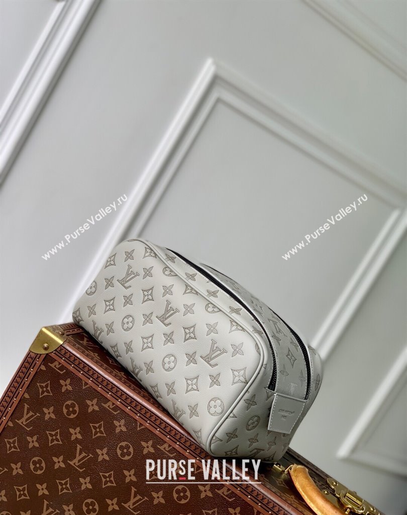 Louis Vuitton Dopp Kit Clutch in Sand Grey Monogram Shadow Leather M14843 2025 (KI-250523082)