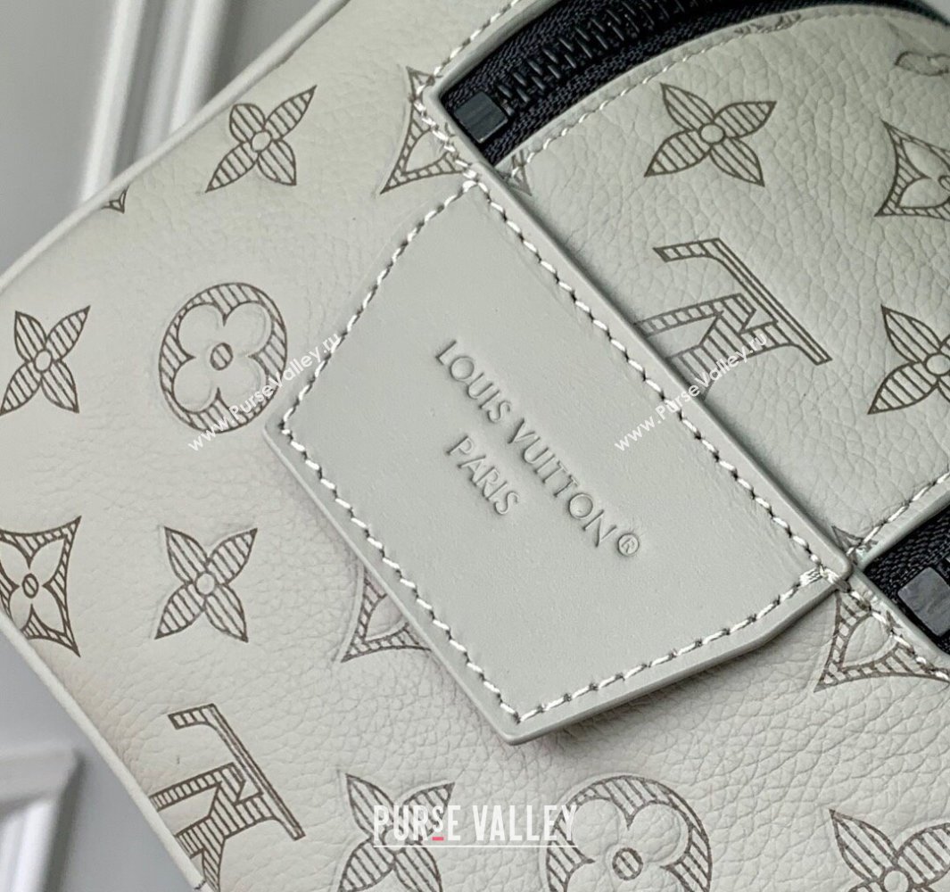 Louis Vuitton Dopp Kit Clutch in Sand Grey Monogram Shadow Leather M14843 2025 (KI-250523082)