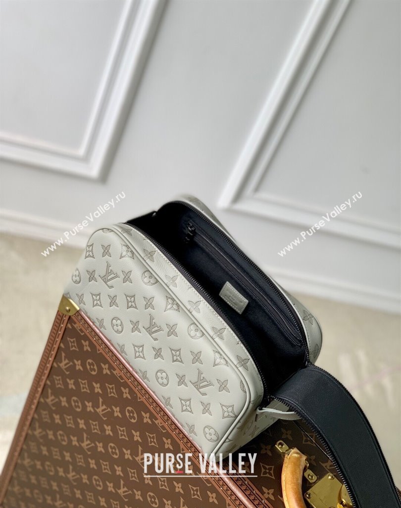 Louis Vuitton Dopp Kit Clutch in Sand Grey Monogram Shadow Leather M14843 2025 (KI-250523082)