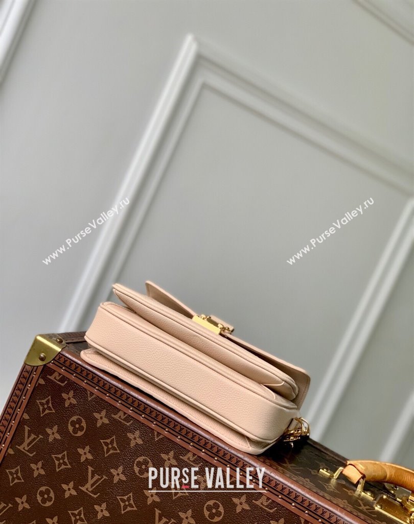 Louis Vuitton Pochette Metis East West Bag in Monogram Grained Leather Sand Beige 2025 M14322 (KI-250524051)