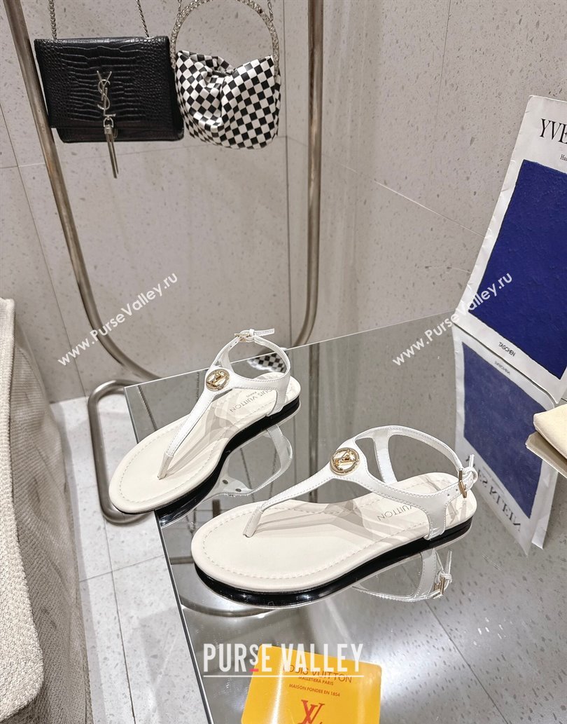 Louis Vuitton Sunkiss Flat Thong Sandals Patent Leather White 2025 1AHKU7 (MD-250609040)
