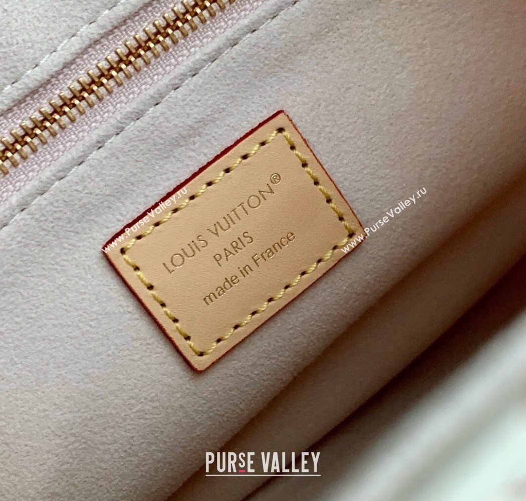 Louis Vuitton Onthego PM Tote Bag in Micro Monogram Leather Sand White/beige 2025 M15138 (KI-250702026)