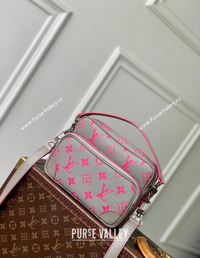 Louis Vuitton Mens Nil Bag in Monogram Glow Canvas Grey/Pink 2025 M15024 (KI-250702029)