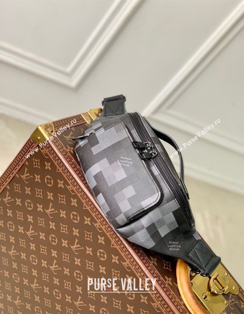 Louis Vuitton Mens Rush Bumbag in Damoflage Black Canvas M14920 2025 (KI-250702031)