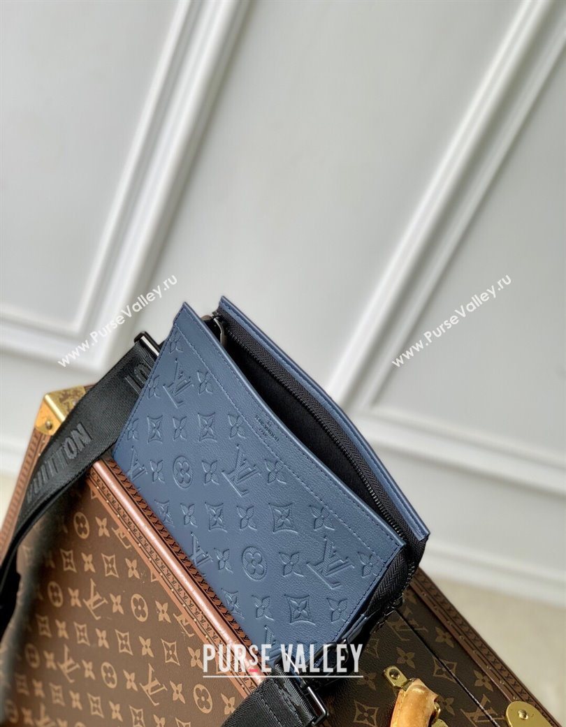 Louis Vuitton Mens Gaston Wearable Wallet in Monogram Shadow Leather M81115 navy Blue 2025 (KI-250702038)