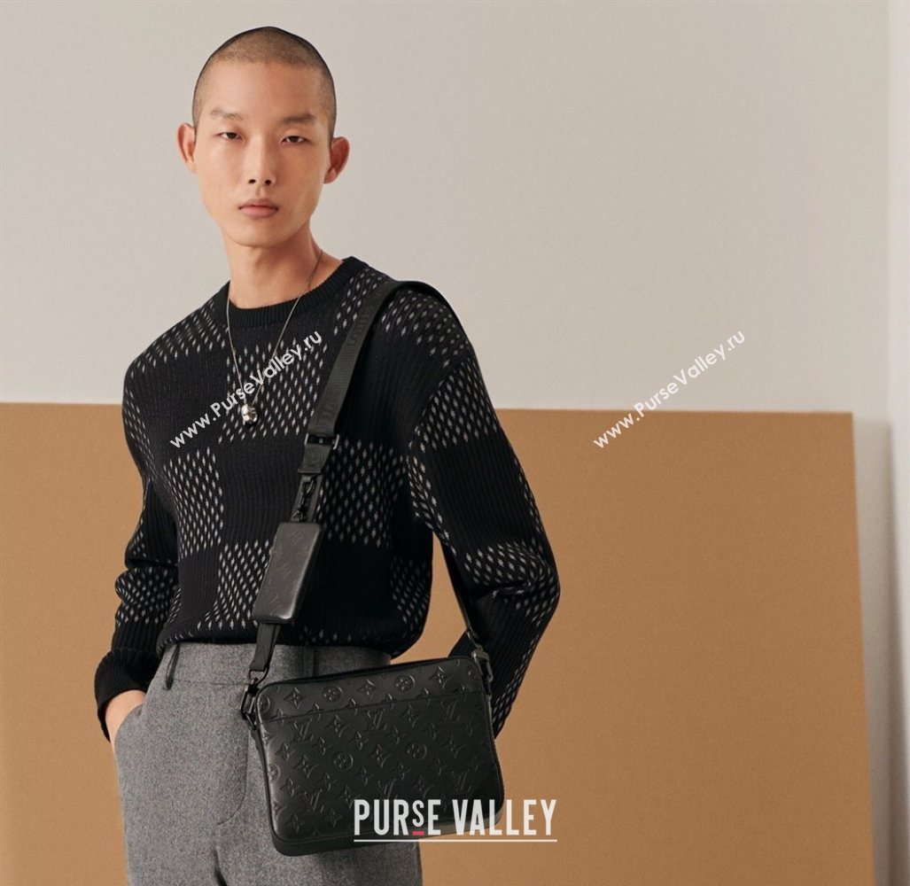 Louis Vuitton Mens Duo Messenger Bag in Monogram Shadow Leather Navy Blue M45730 2025 (KI-250702041)