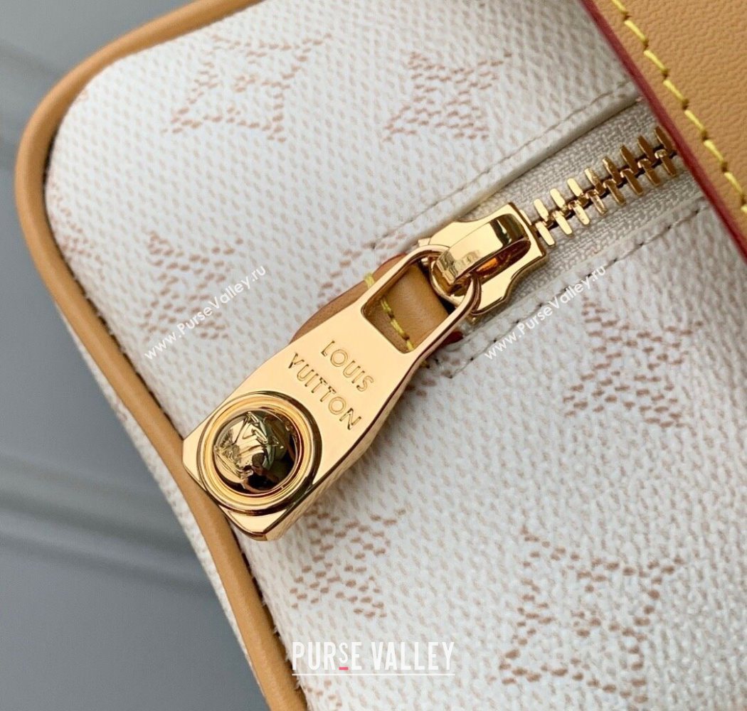 Louis Vuitton Mens Locker Dopp Kit Cluch in Monogram Heritage Canvas M14839 Off-White 2025 (KI-250701107)