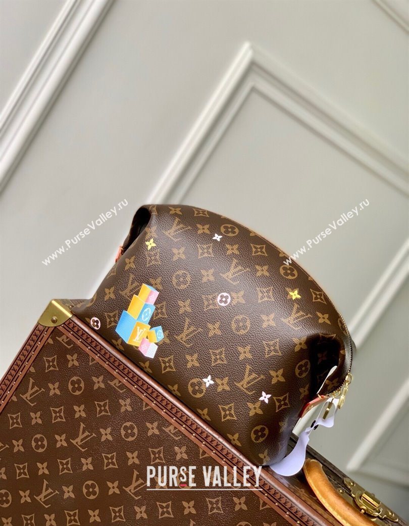 Louis Vuitton Cosmetic Pouch GM in Vivienne Monogram Canvas 2025 M14891 (KI-250702044)