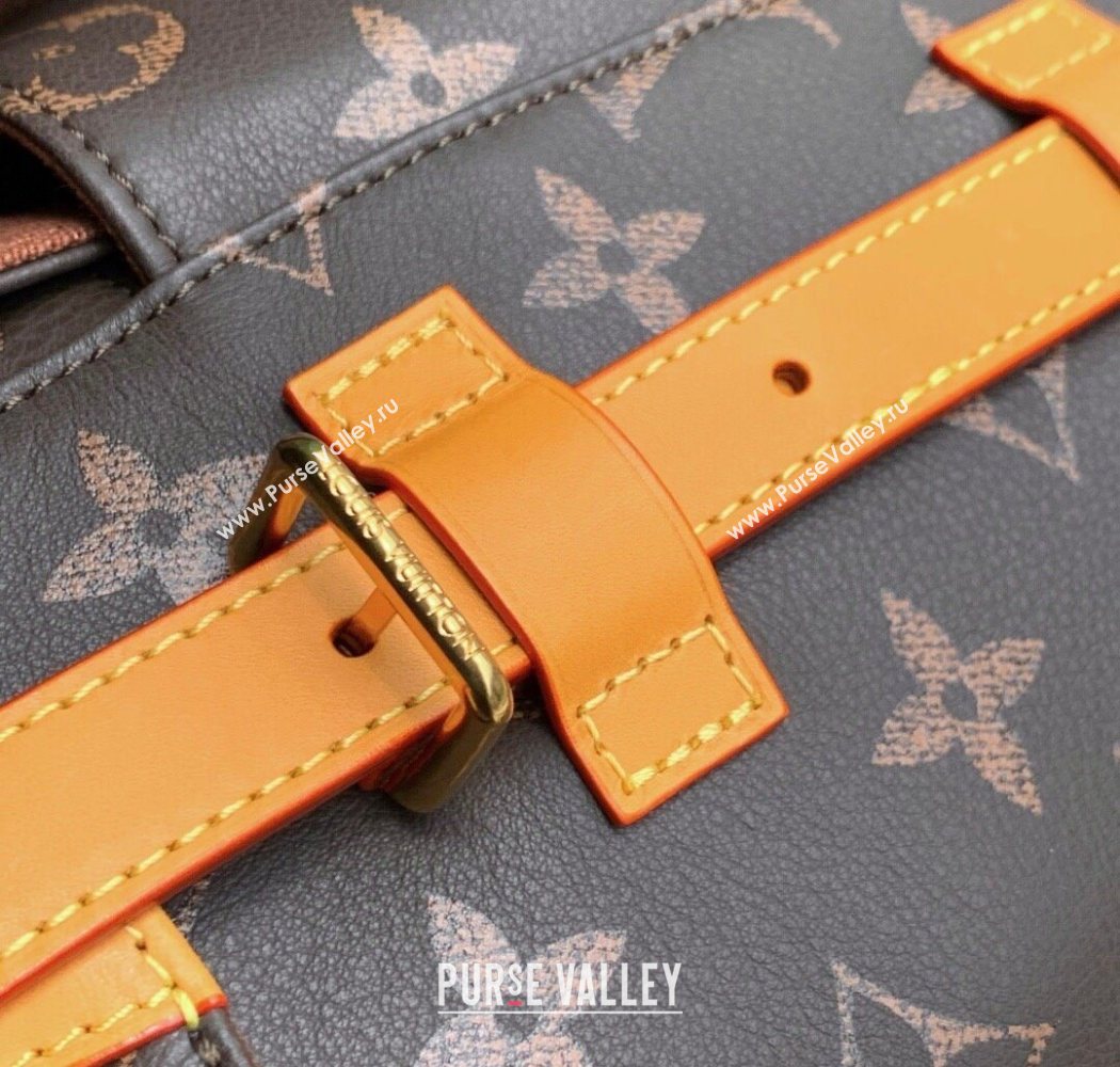 Louis Vuitton Mens Christopher MM Backpack Bag in Monogram Canvas and Leather Apricot 2025 M14038 (KI-250702018)