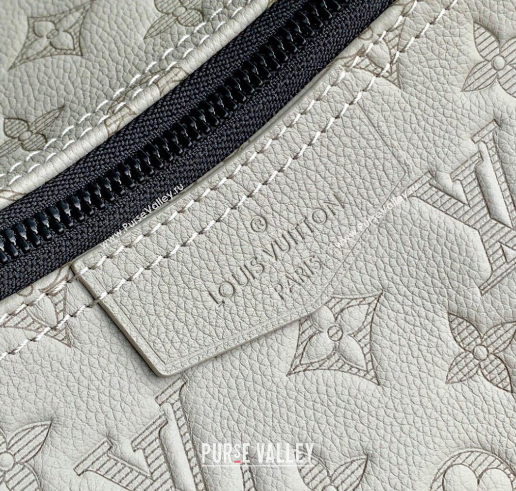 Louis Vuitton Hobo Hamac Bag in Sand Grey Monogram Shadow Leather M24468 2025 (KI-250702001)