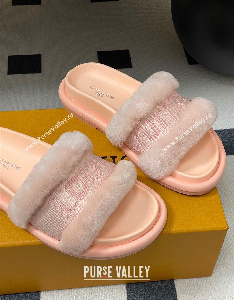 Louis Vuitton Wool and Fabric Flat Slides Sandal Light Pink 2025 LV082904 (MD-250829103)