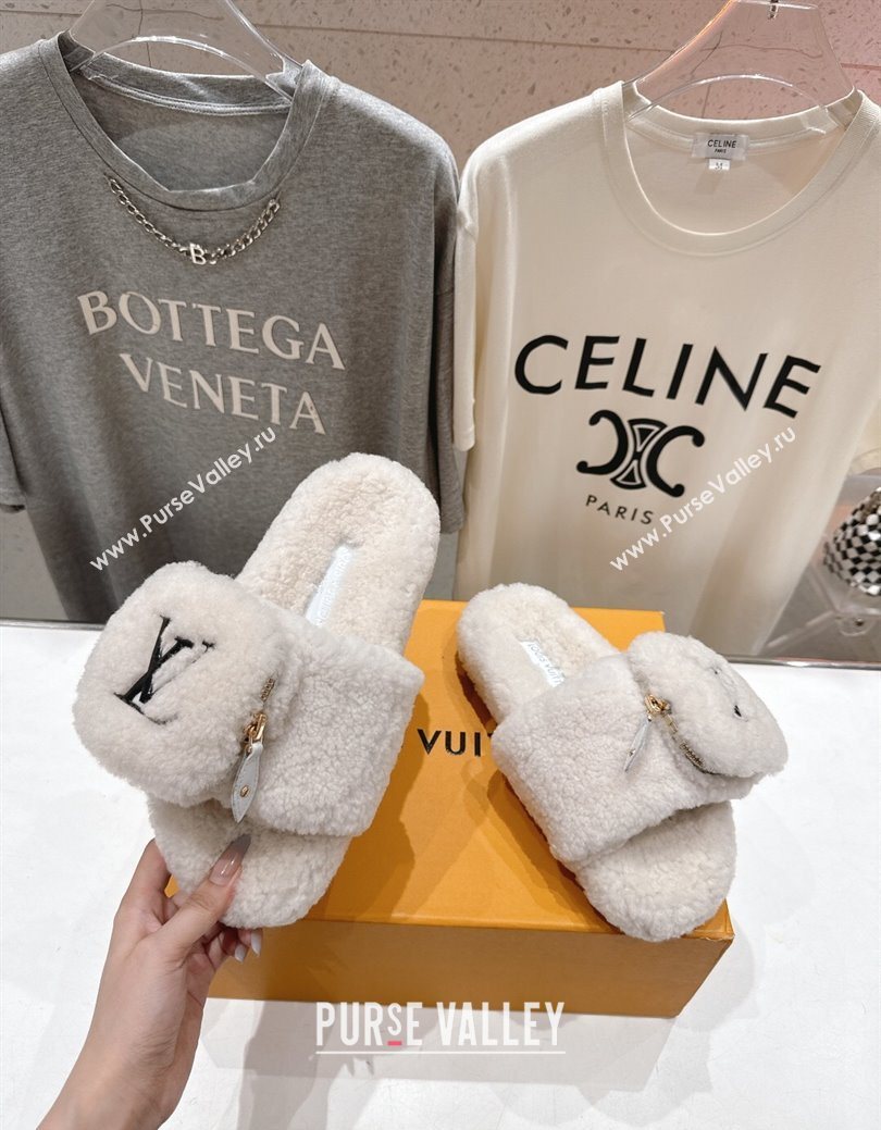 Louis Vuitton Shearling Flat Slides Sandal with Zip Pouch White 2025 LV082905 (MD-250829105)
