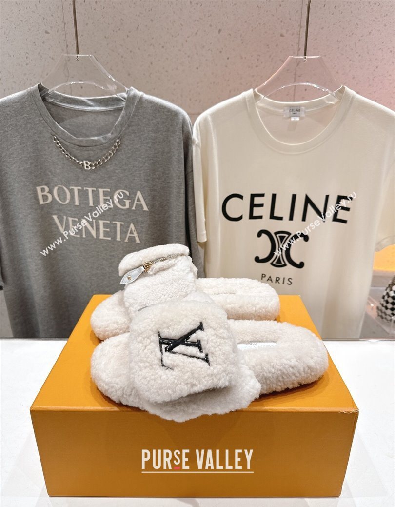 Louis Vuitton Shearling Flat Slides Sandal with Zip Pouch White 2025 LV082905 (MD-250829105)