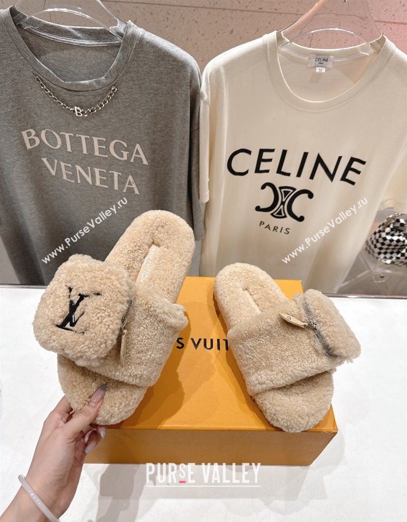 Louis Vuitton Shearling Flat Slides Sandal with Zip Pouch Beige 2025 LV082905 (MD-250829107)
