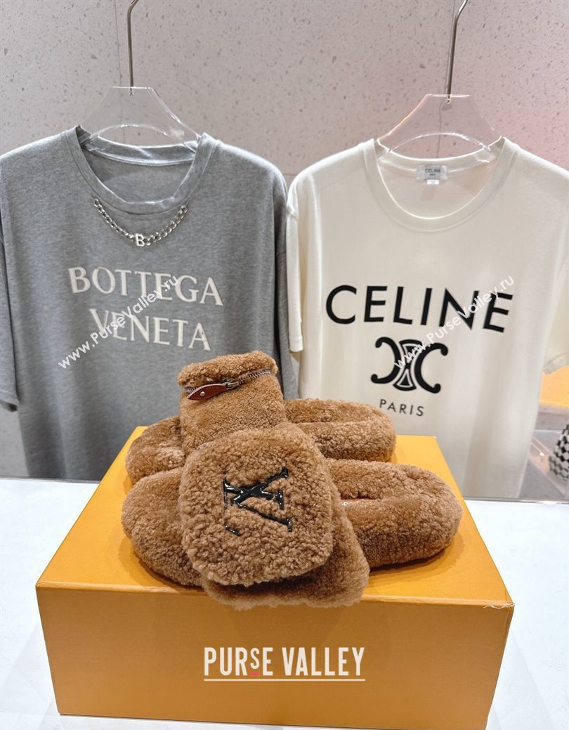 Louis Vuitton Shearling Flat Slides Sandal with Zip Pouch Brown 2025 LV082905 (MD-250829109)