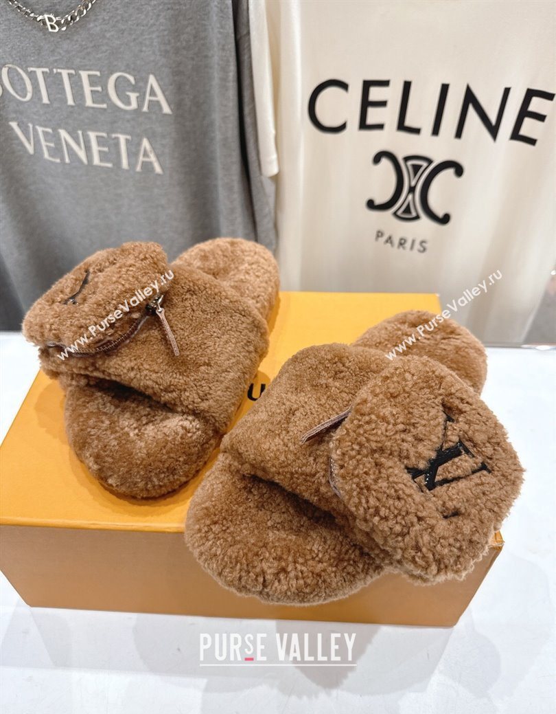 Louis Vuitton Shearling Flat Slides Sandal with Zip Pouch Brown 2025 LV082905 (MD-250829109)