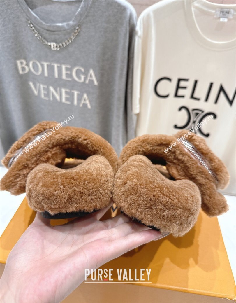 Louis Vuitton Shearling Flat Slides Sandal with Zip Pouch Brown 2025 LV082905 (MD-250829109)
