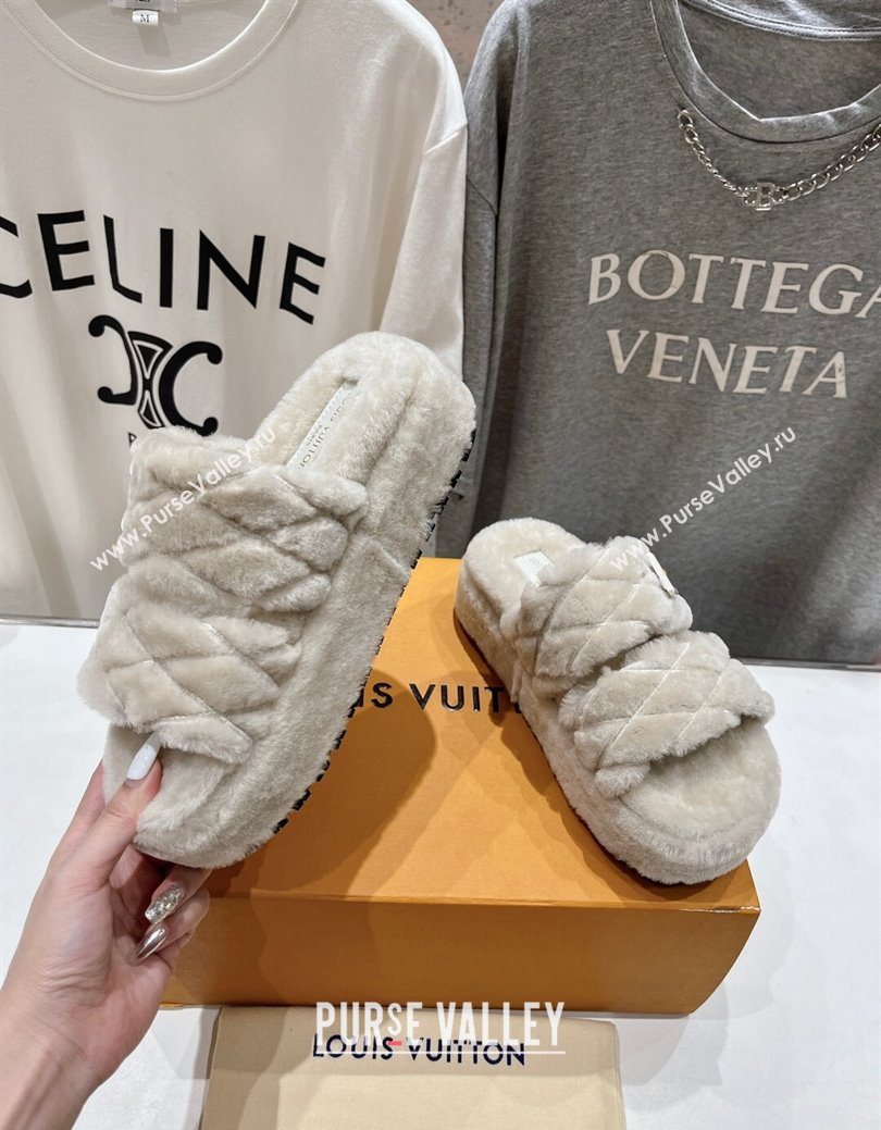 Louis Vuitton LV Bliss Comfort Shearling Platform Slides Sandal Grey 2025 LV082906 (MD-250829114)