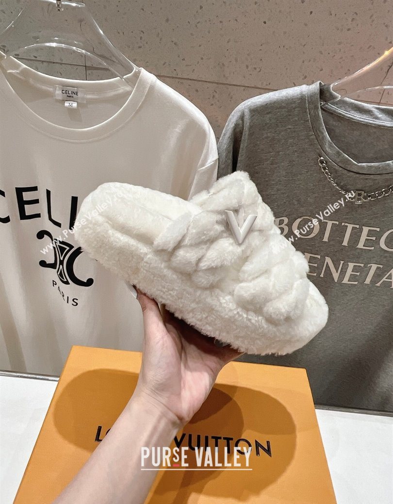Louis Vuitton LV Bliss Comfort Shearling Platform Slides Sandal White 2025 LV082906 (MD-250829116)