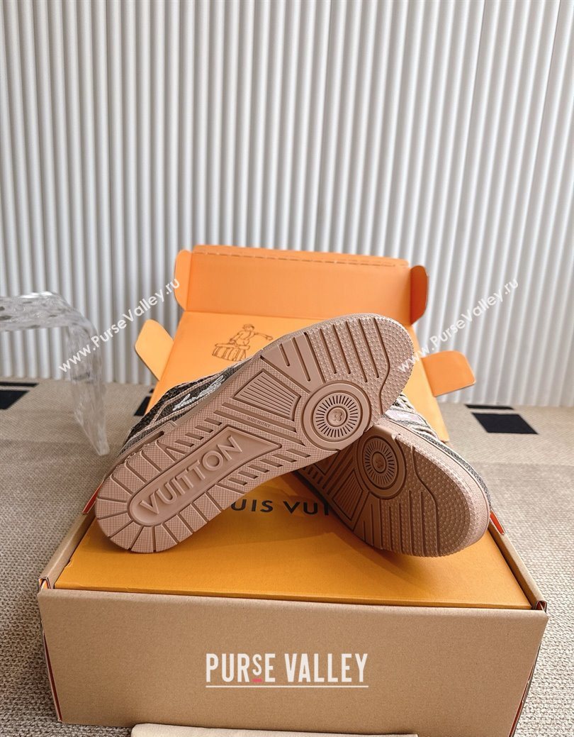Louis Vuitton LV Trainer Sneakers in Crochet Raffia Straw Like 1AHTR5 Brown 2025 (KL-250829023)