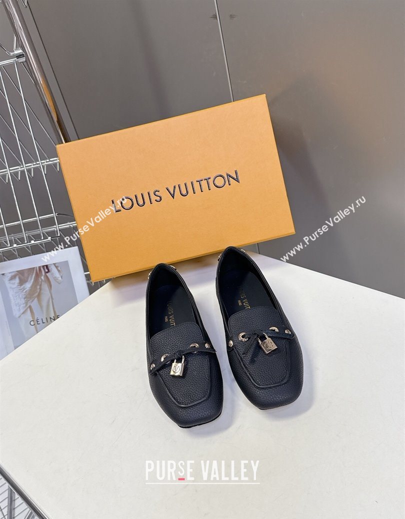 Louis Vuitton Flore Car Shoe Loafers in Grained Leather 1AICKY Black 2025 (MD-250829081)