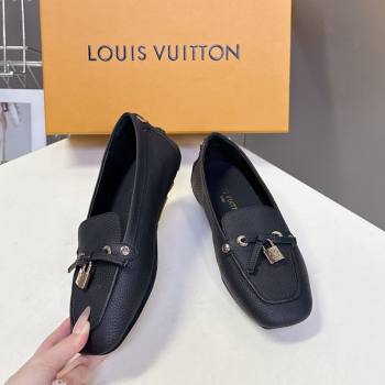 Louis Vuitton Flore Car Shoe Loafers in Grained Leather 1AICKY Black 2025 (MD-250829081)