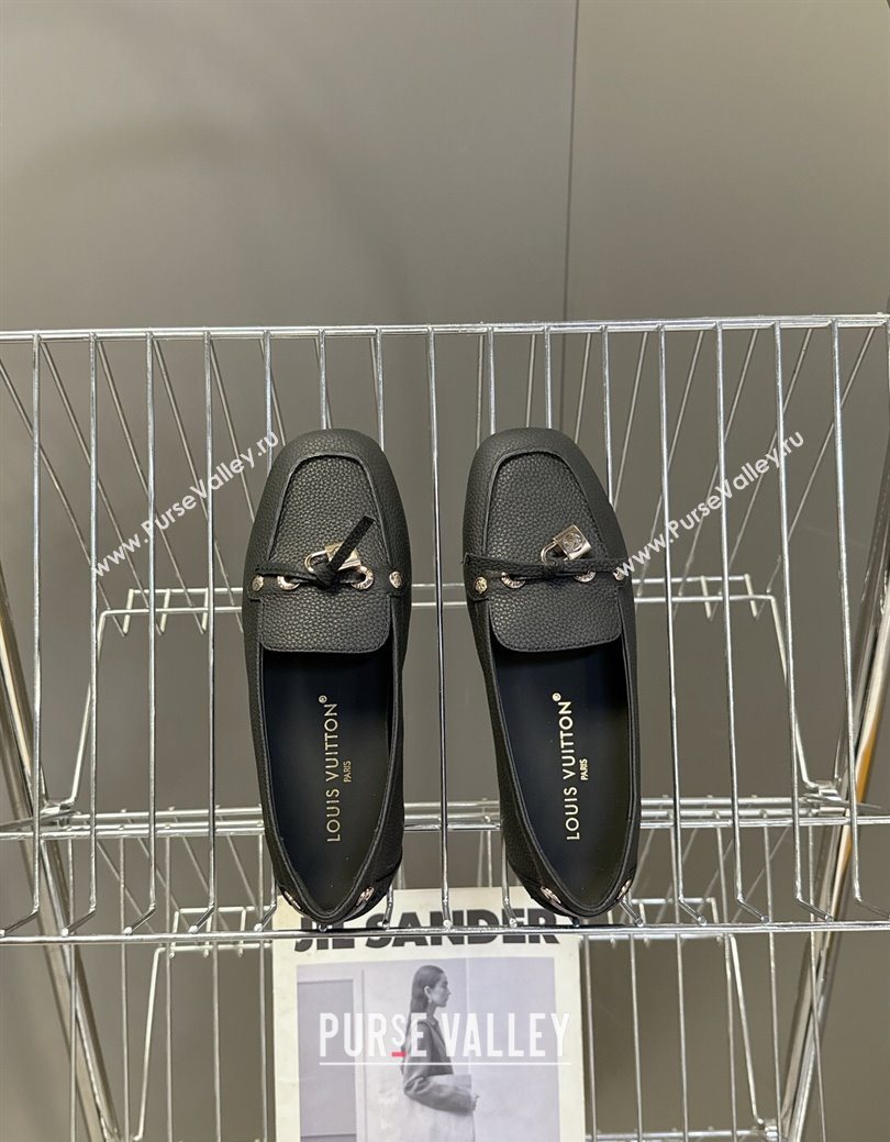 Louis Vuitton Flore Car Shoe Loafers in Grained Leather 1AICKY Black 2025 (MD-250829081)