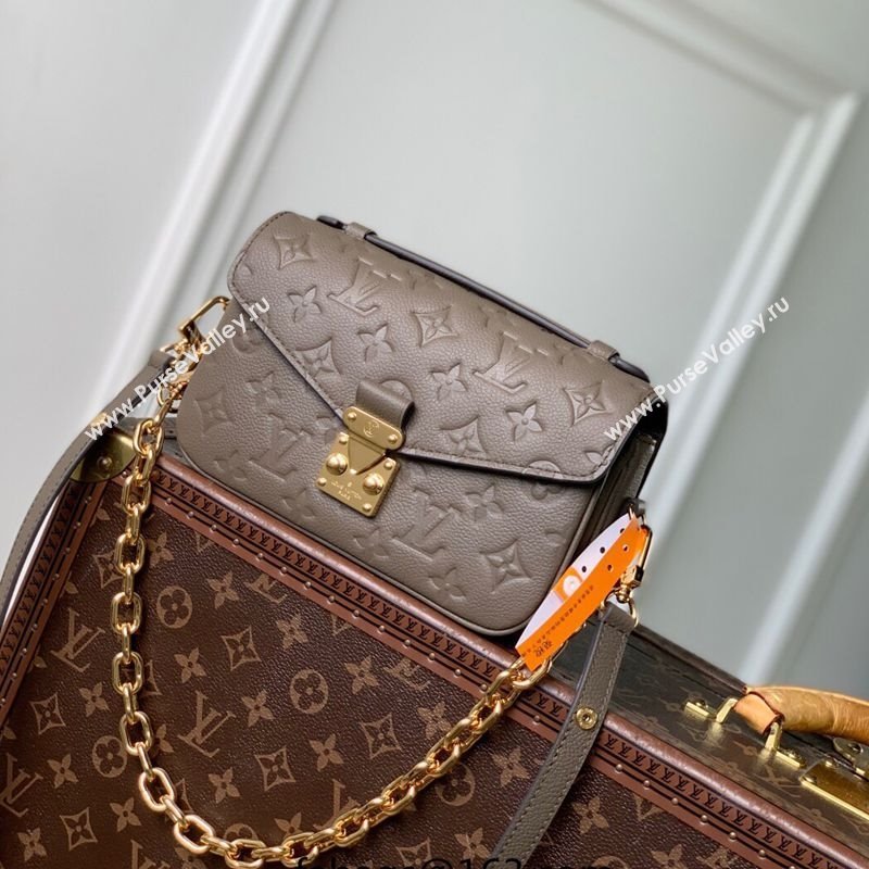 Louis Vuitton Pochette Metis East West Bag in Monogram Grained Leather M25910 Smoke Grey 2025 (KI-251008066)