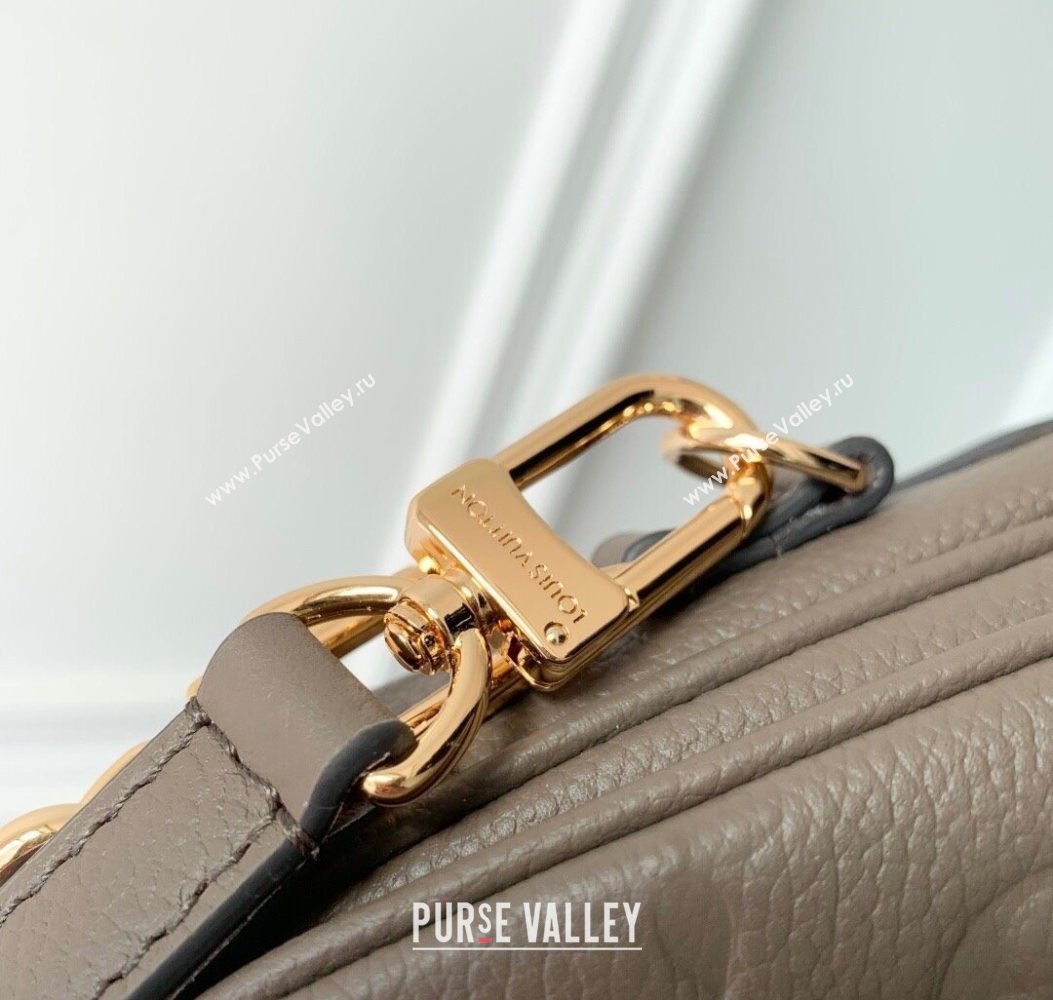 Louis Vuitton Pochette Metis East West Bag in Monogram Grained Leather M25910 Smoke Grey 2025 (KI-251008066)