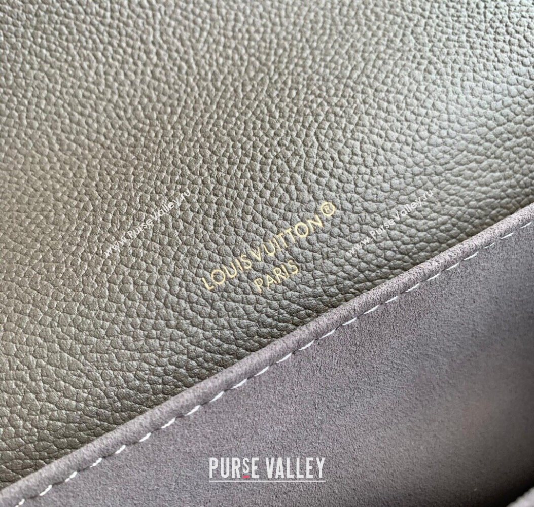 Louis Vuitton Pochette Metis East West Bag in Monogram Grained Leather M25910 Smoke Grey 2025 (KI-251008066)