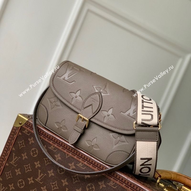 Louis Vuitton Diane Bag in Grained Cowhide Leather M15049 Smoke Grey 2025 (KI-251008067)
