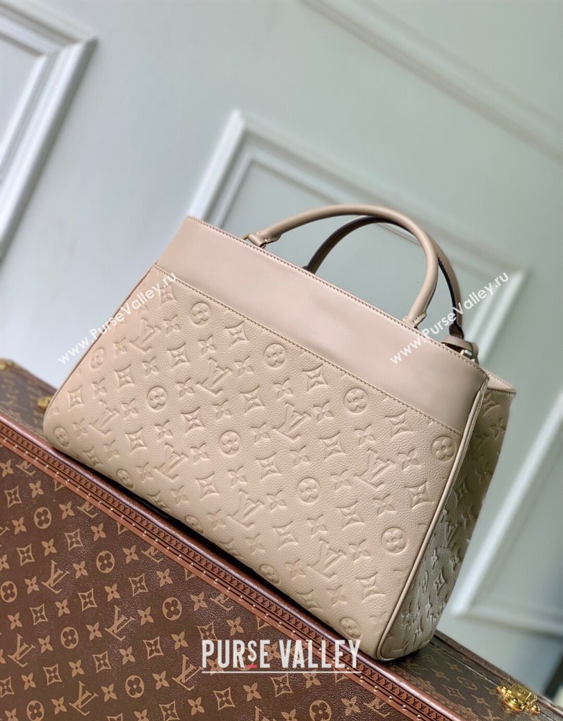 Louis Vuitton Avenue MM Tote Bag in Monogram Leather Beige 2025 M25575 (KI-251008069)