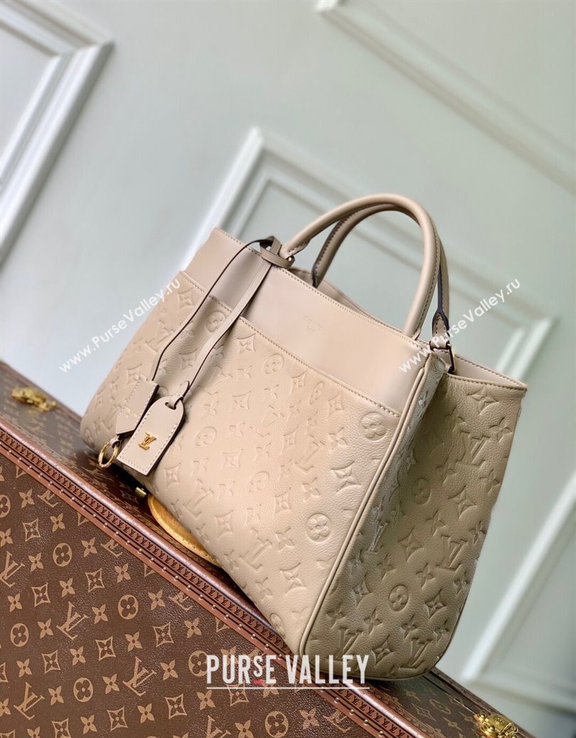 Louis Vuitton Avenue MM Tote Bag in Monogram Leather Beige 2025 M25575 (KI-251008069)