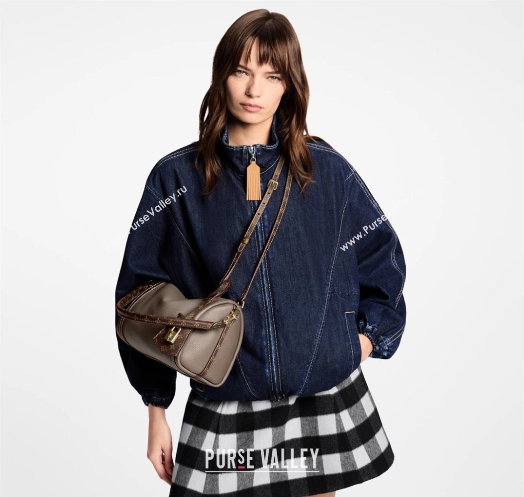 Louis Vuitton Express PM bag in Calfskin leather M26905 Light Green 2025 (KI-251008074)