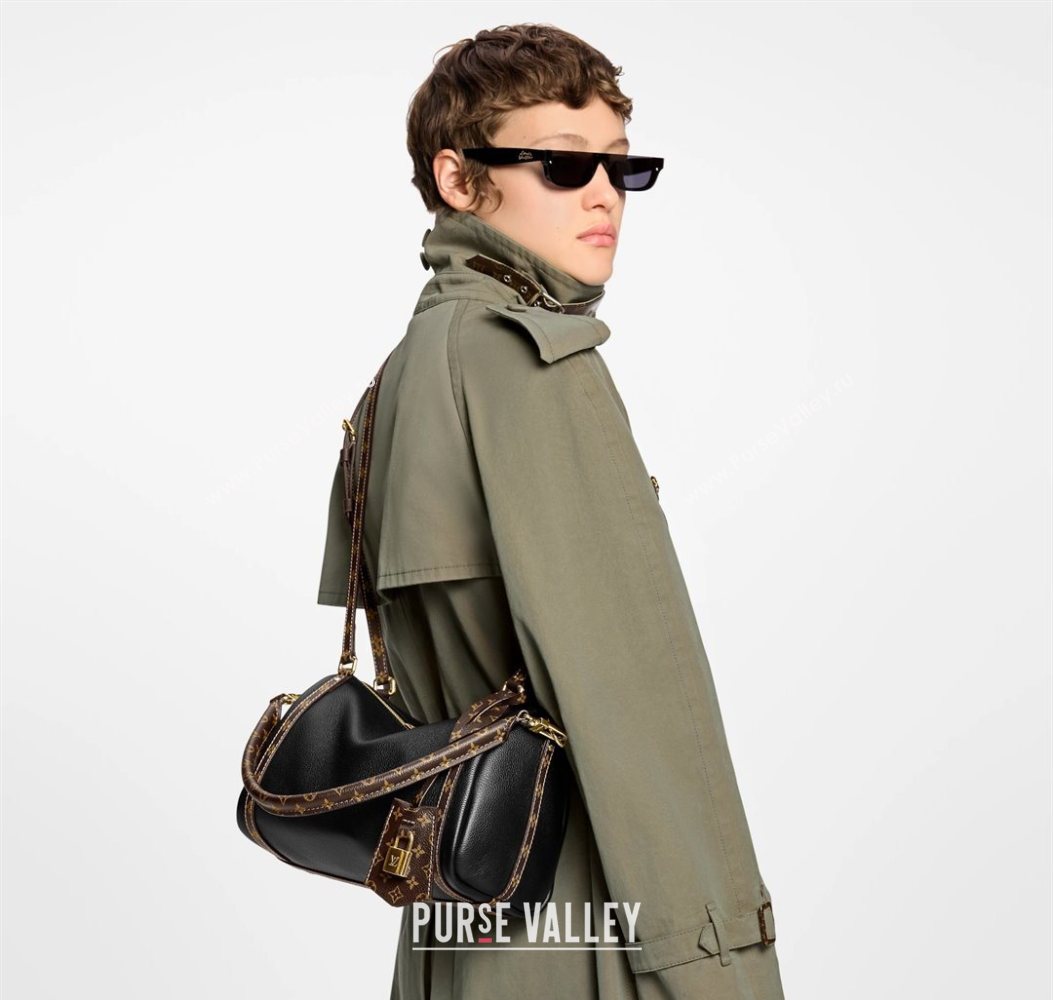 Louis Vuitton Express PM bag in Calfskin leather M26905 Light Green 2025 (KI-251008074)