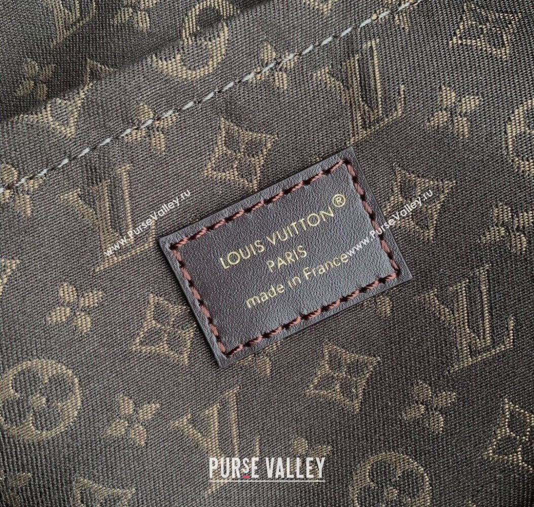 Louis Vuitton Express MM bag in Suede M26358 Hazelnut Brown 2025 (KI-251008078)