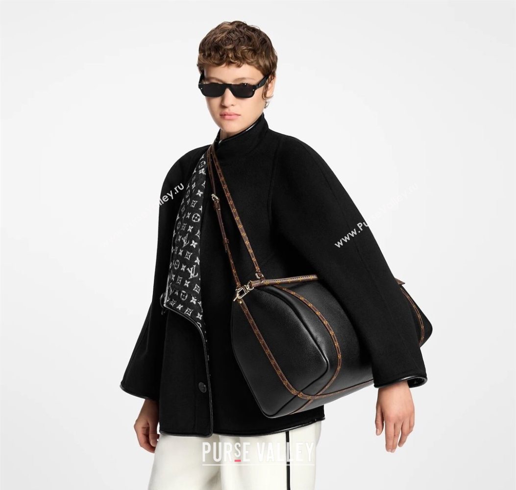 Louis Vuitton Express Travel bag in Calfskin leather Black 2025 M26037 (KI-251008080)