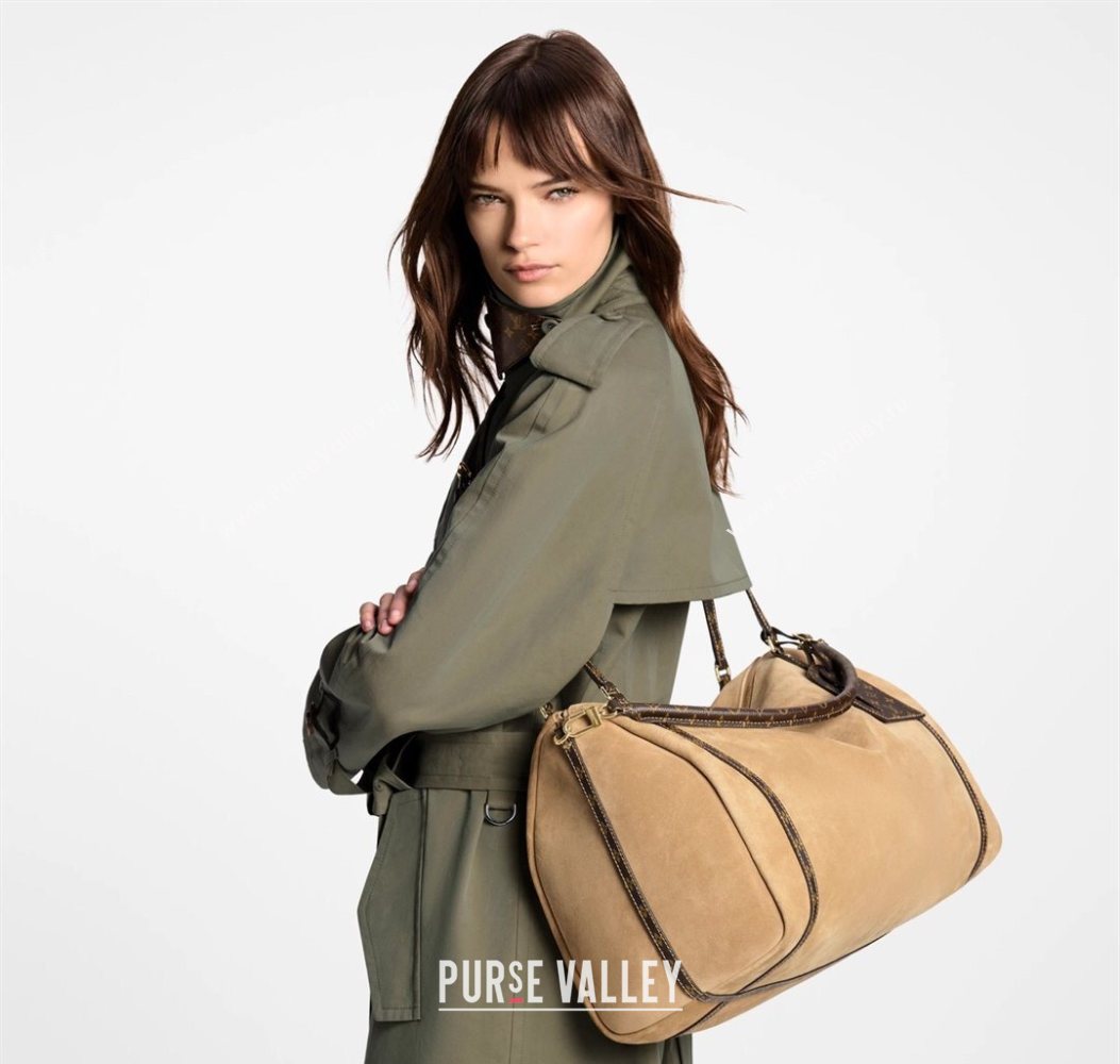Louis Vuitton Express Travel bag in Suede Hazelnut Brown 2025 M26451 (KI-251008081)