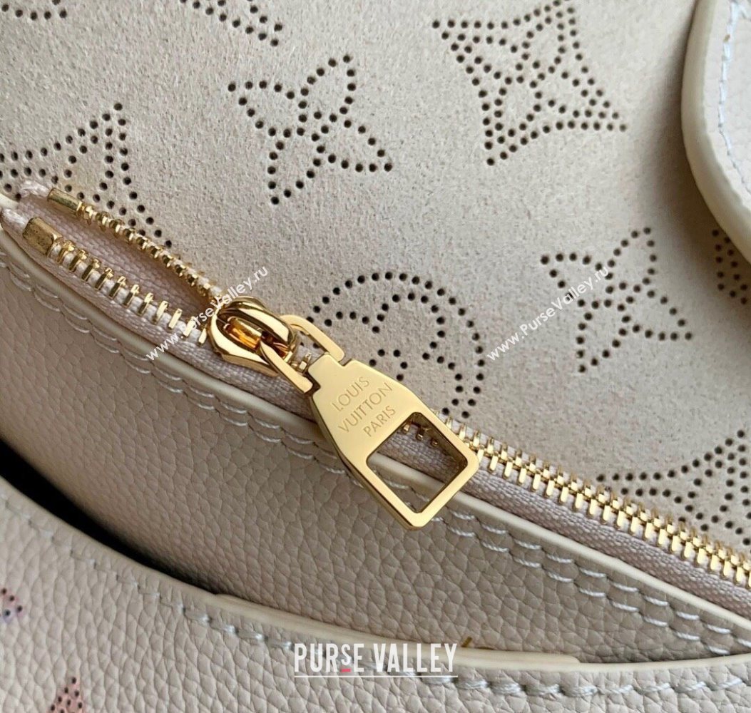 Louis Vuitton Carmel Hobo Bag in Mahina Perforated Calfskin M25894 Dream Cream 2025 (KI-251008084)