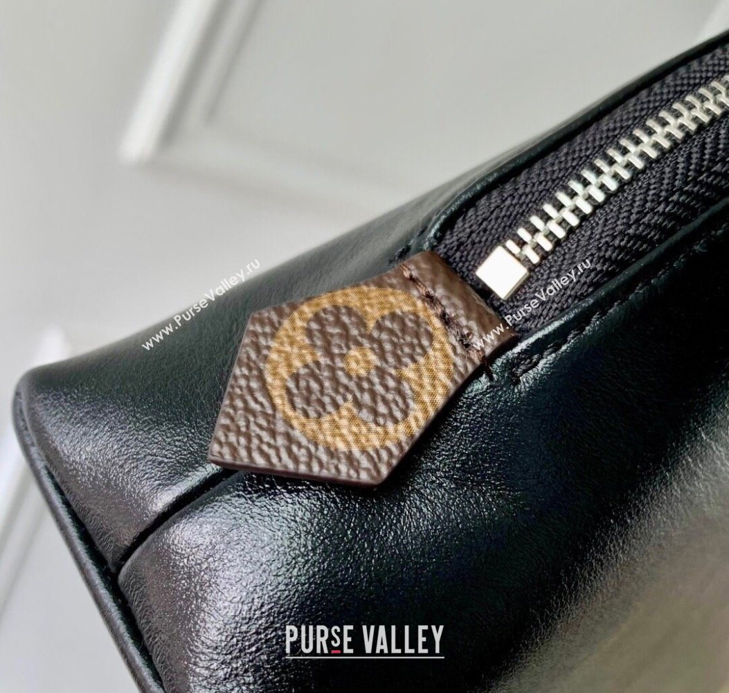 Louis Vuitton Cosmetic Pouch MM in Black Lambskin leather M15206 2025 (KI-251009006)