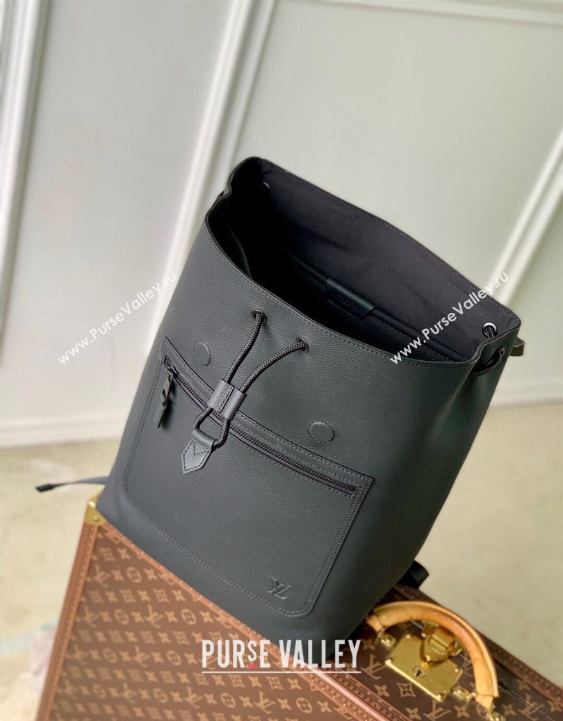 Louis Vuitton Mens Fastline Backpack bag in Black Waxy calfskin M15262 2025 (KI-251009035)