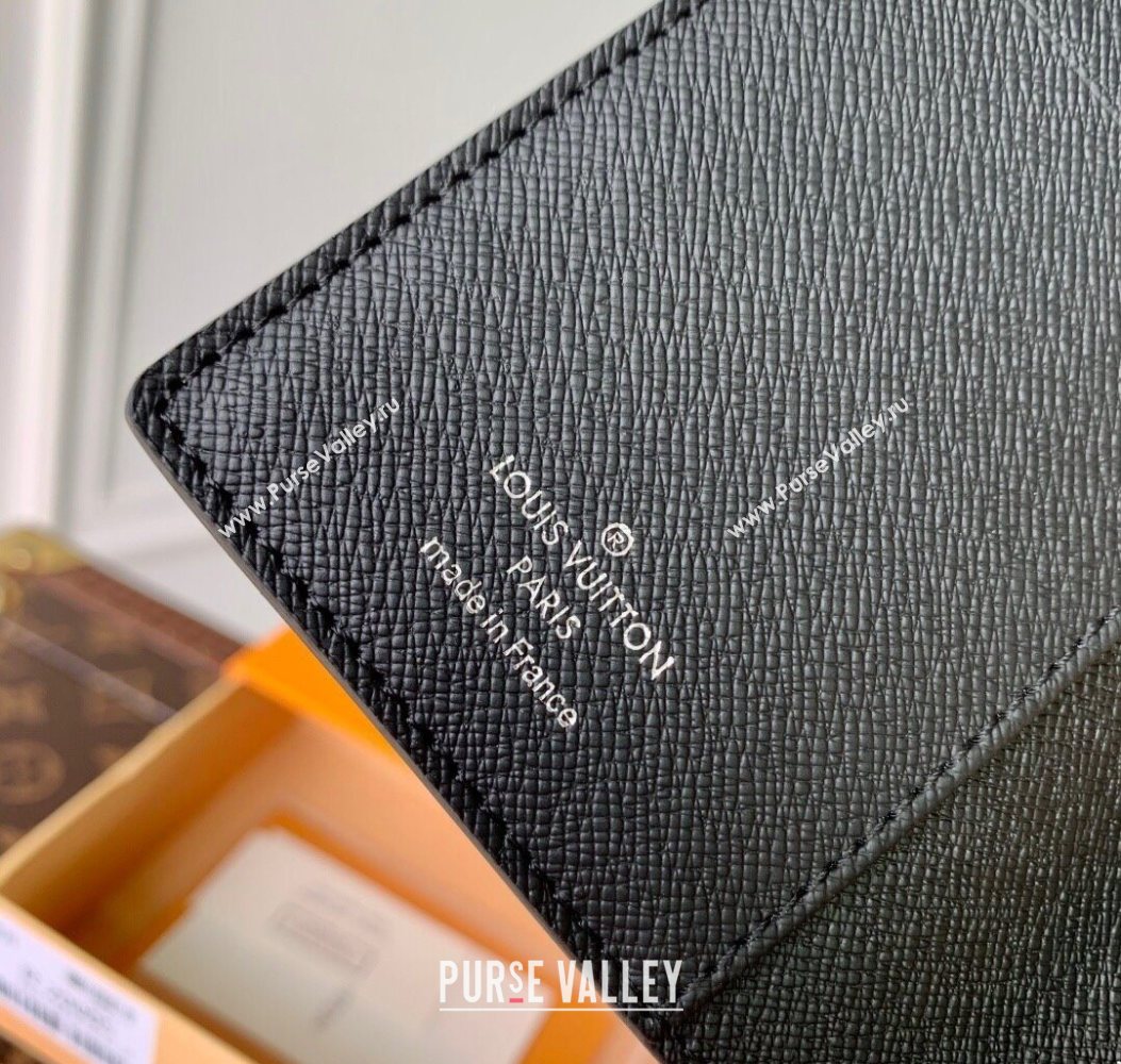Louis Vuitton Small Ring Agenda Cover in Black Epi Leather 2025 R20052 (KI-251009042)