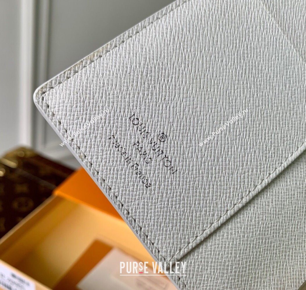 Louis Vuitton Small Ring Agenda Cover in Monogram Canvas White 2025 R20005 (KI-251009048)