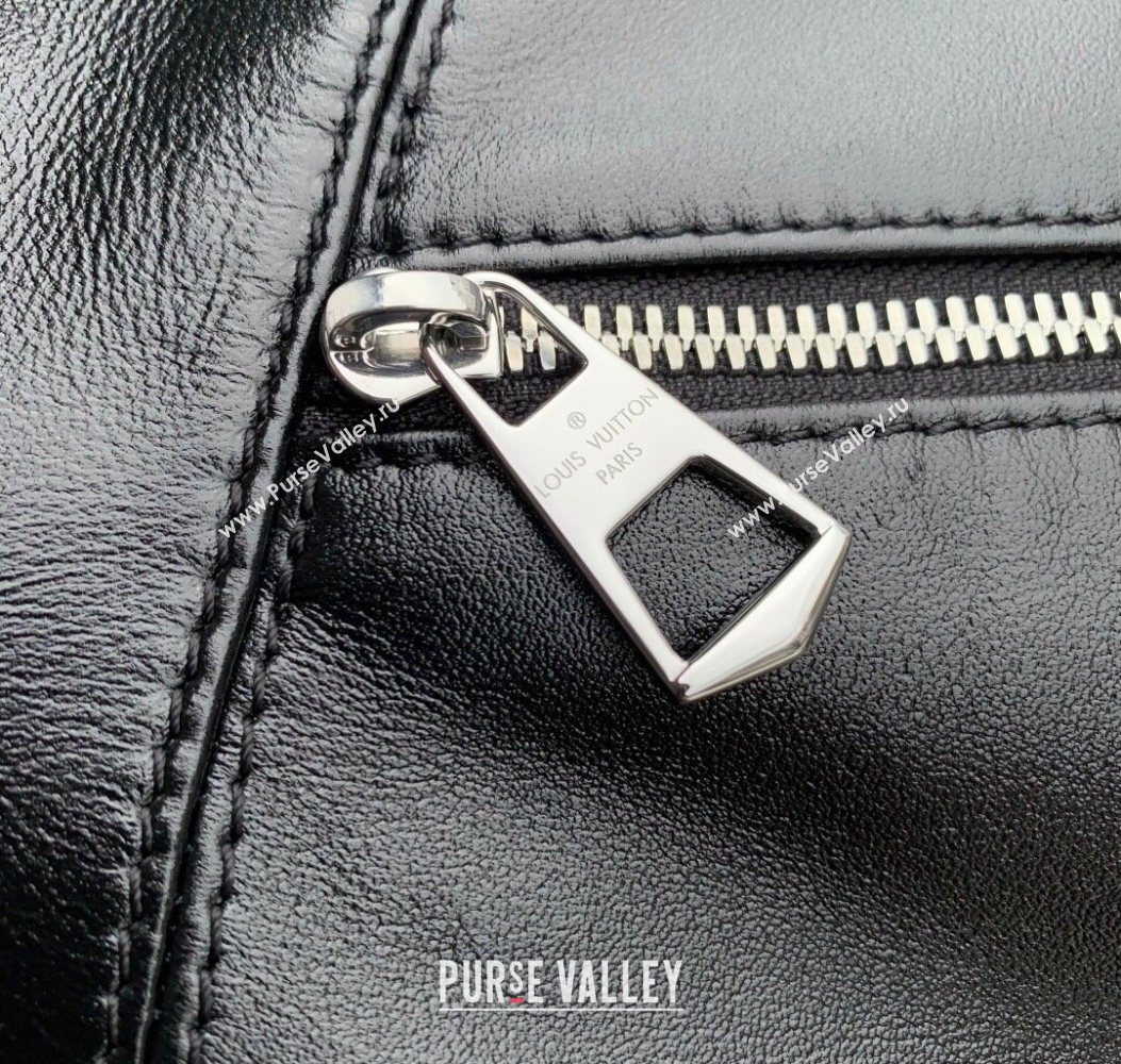 Louis Vuitton Carry All Travel Bag in Black Calf leather M15175 2025 (KI-251009020)