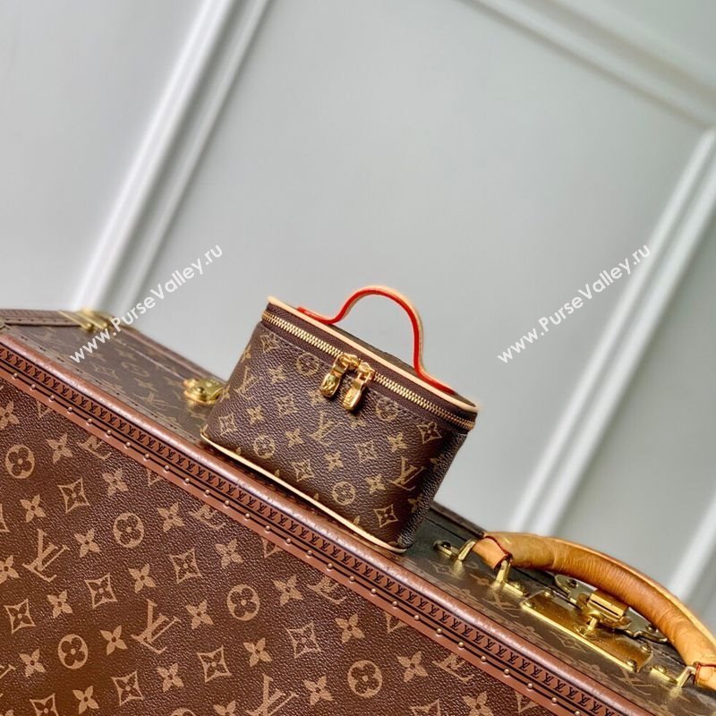 Louis Vuitton Nice Beauty Pouch in Monogram canvas M83079 2025 (KI-251009022)