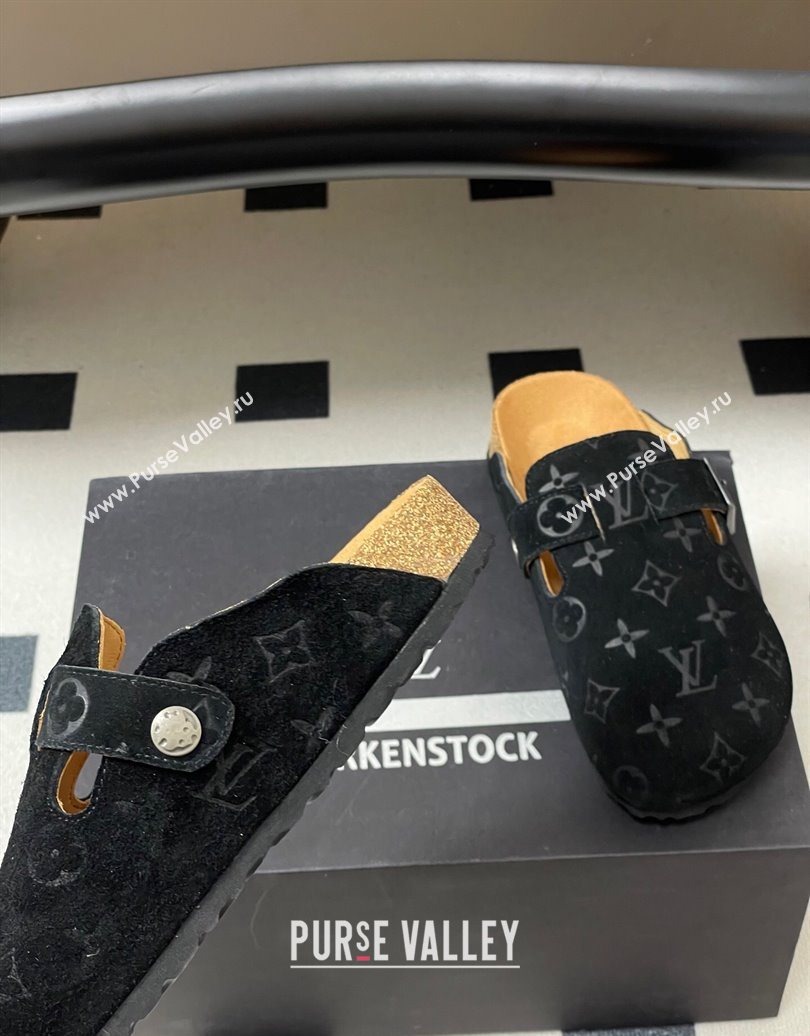 Louis Vuitton LV Cosy Flat Comfort Clog Mules with Buckle Strap in Monogram Suede Black 2025 1022 (MD-251022111)